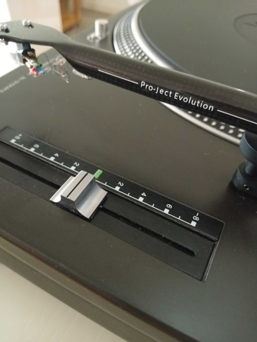 Gira-discos Technics SL-1210 MK2