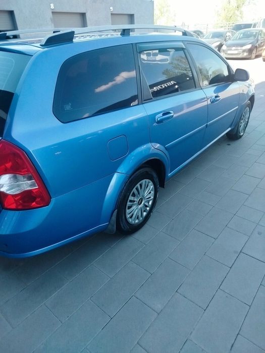 Автомобіль Шевроле Нубіра