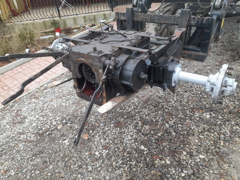 Tylny most Belarus 952 MTZ 820 Pronar zwolnica atak koło wom