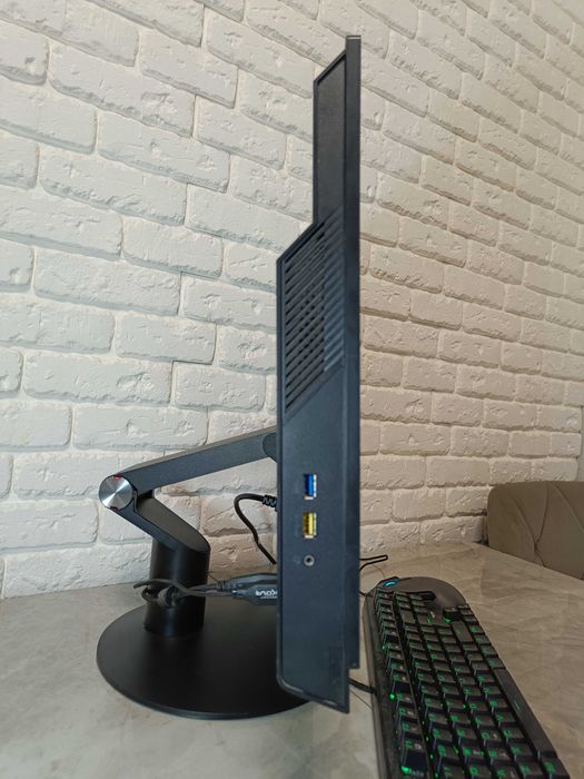 МОНОБЛОК Lenovo M810z AIO i5-7400 DDR4 8GB SSD 256GB FULL HD IPS