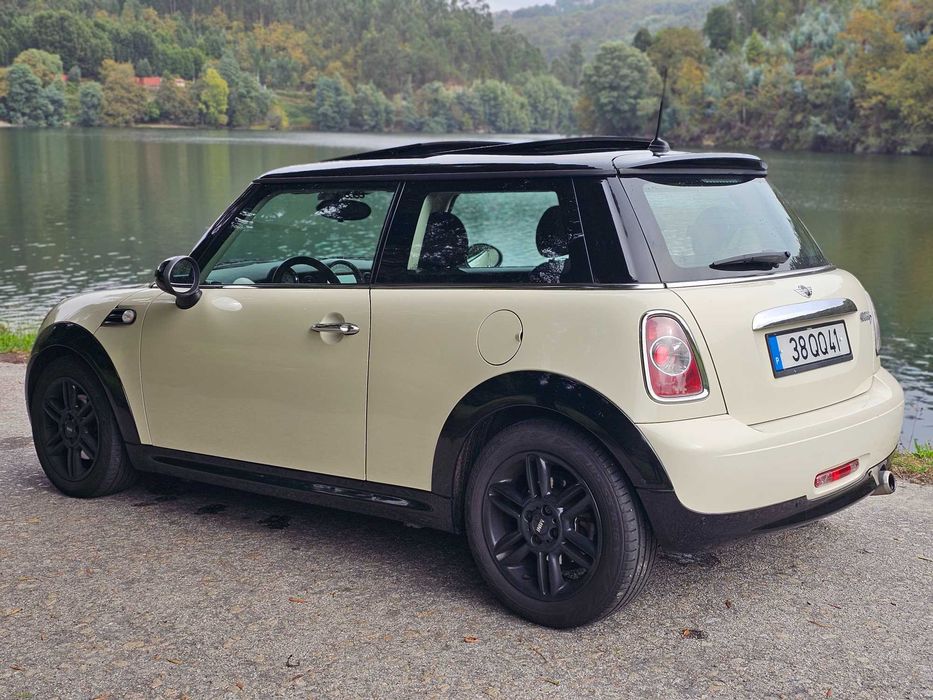Mini Cooper D 1.6 - Full Extras64288278010626123