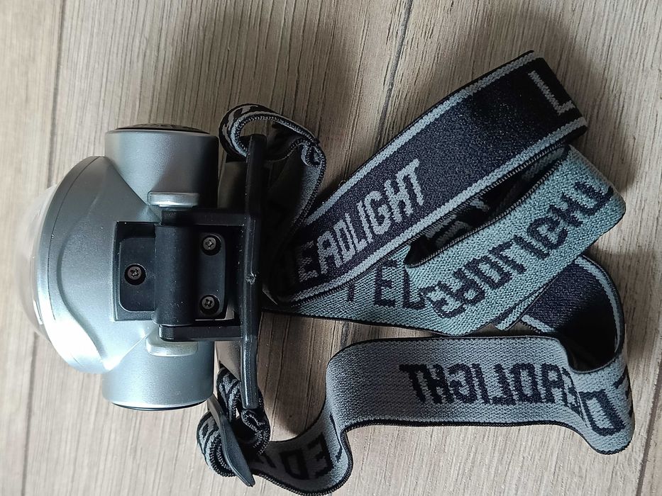 Kolekcjonerska latarka czołowa Sencor SLL 50 z logo Fuchs