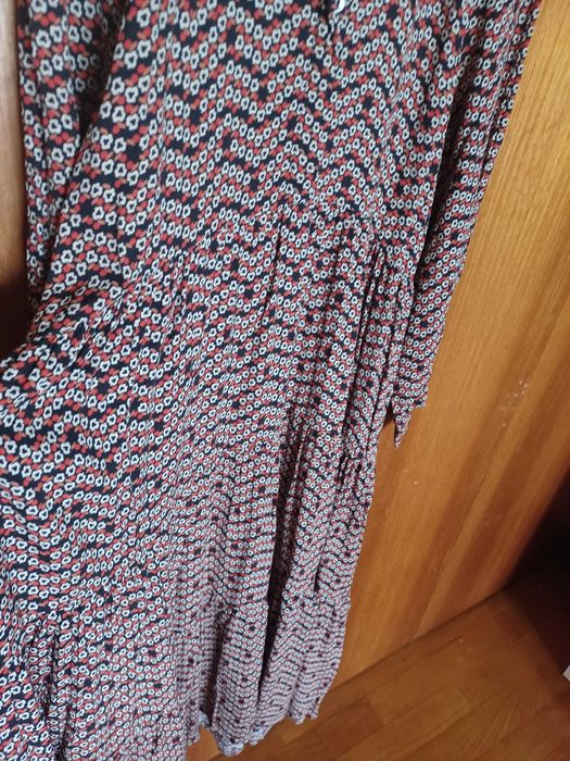 Vestido midi solto da Zara tamanho L