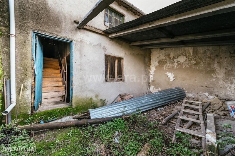 Moradia Rústica T2 / Covilhã, Teixoso