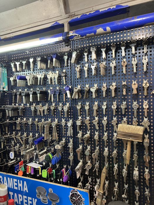 Изготовление ключей,ремонт всего!Замена батареек,ремешков,ремонт часов