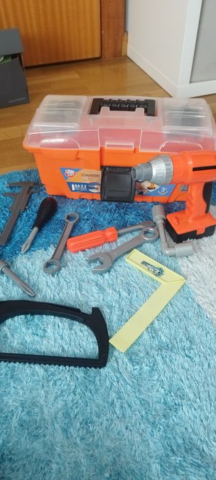 Vendo caixa de ferramentas de brincar