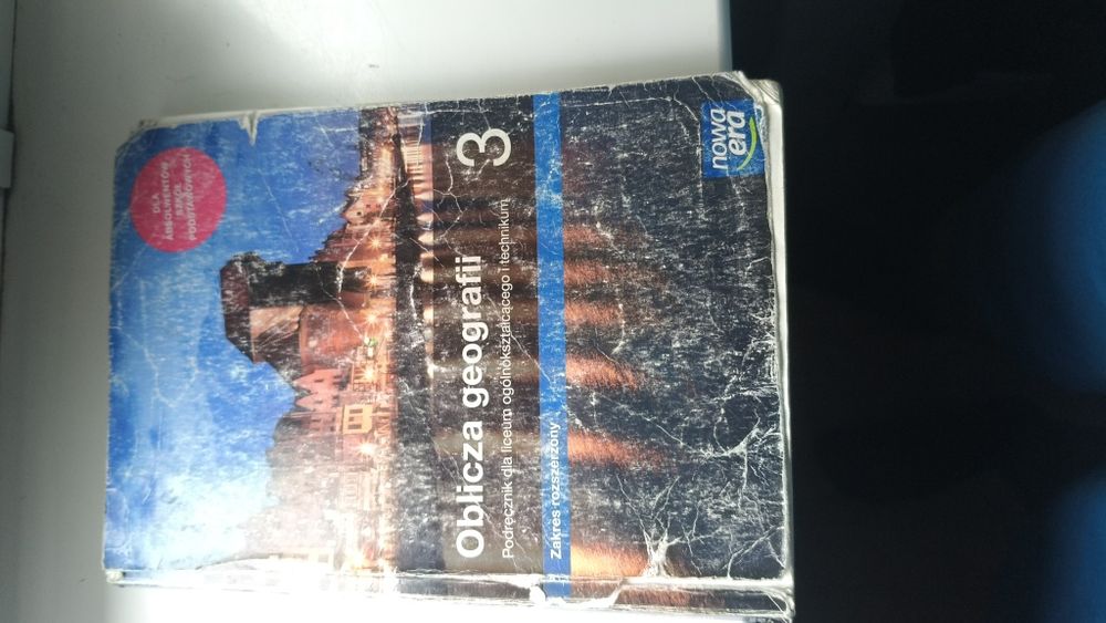 Sprzedam książkę od Geografii zakres rozszerzony Nowa era klasa 3