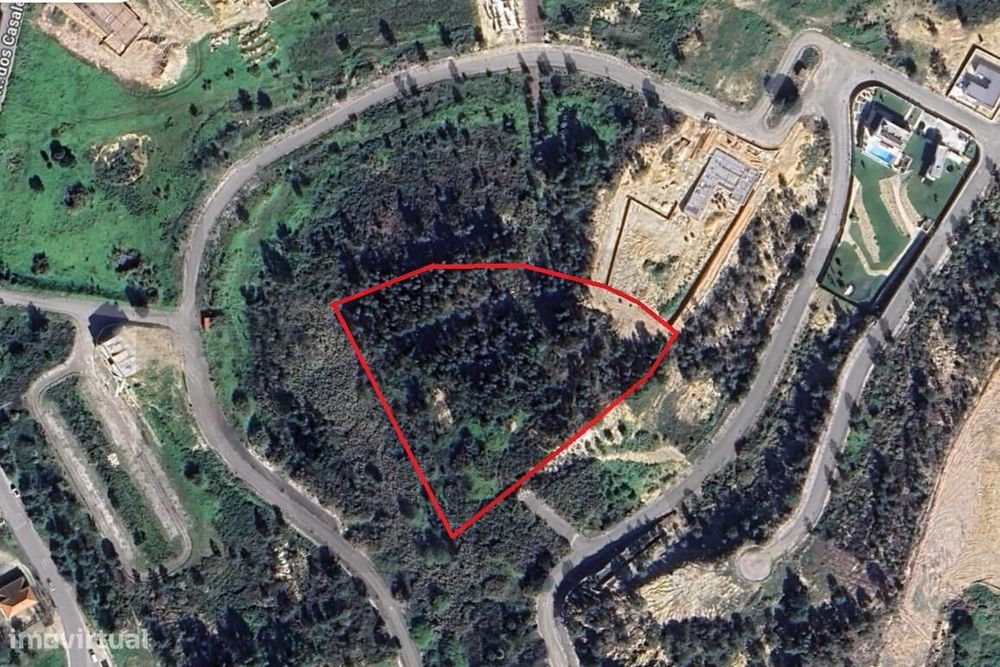 Lote de Terreno para construção de centro Desportivo e de Lazer