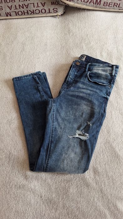 Spodnie jeansowe cropp