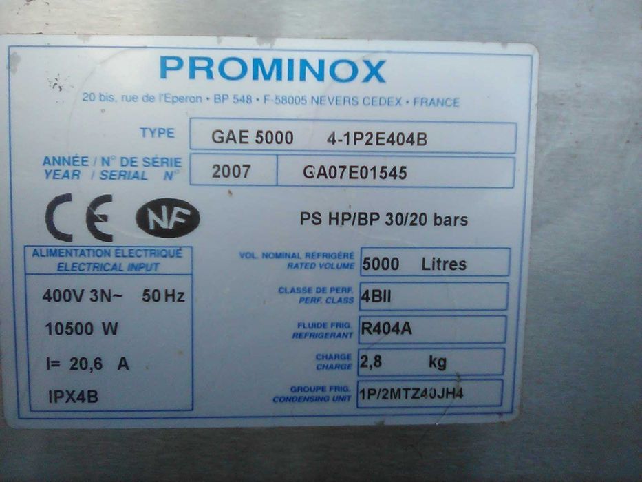 Schładzalnik , zbiornik do mleka na mleko Westfalia Prominox 5200 l .