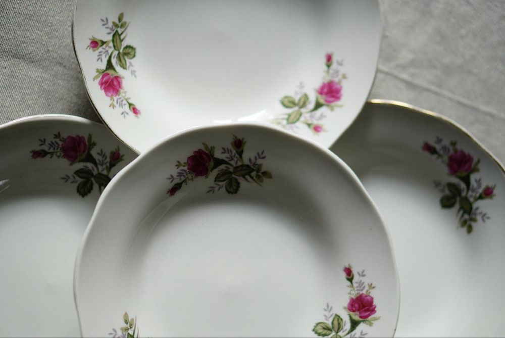 Stare talerze głębokie ceramiczne vintage z rożą prl