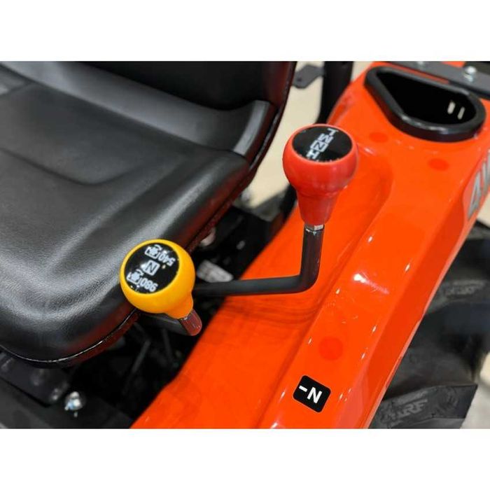 NOWA KUBOTA A-211 . Traktorek 4x4 , mini ciągnik. Do tuneli,sadu.