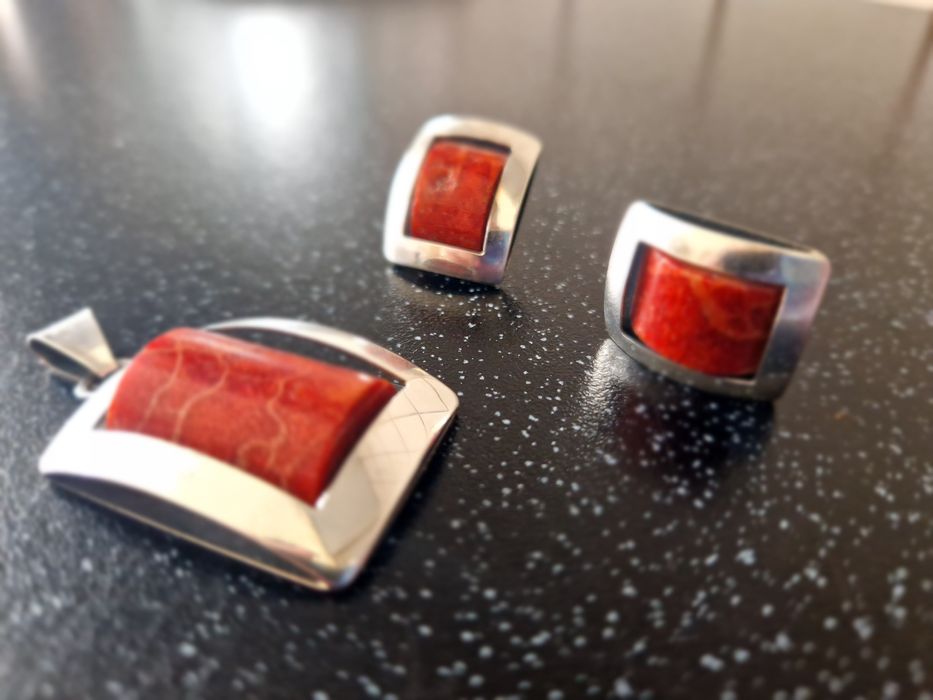 Śliczny komplet z jaspisem czerwonym, duża zawieszka i kolczyki