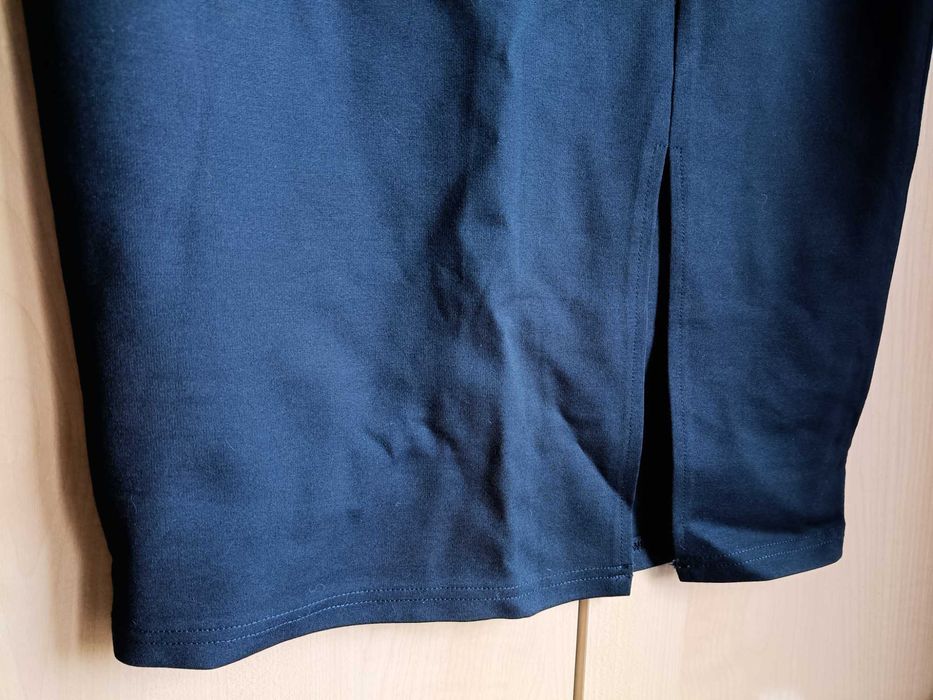 Granatowa elegancka obcisła spódnica do kolan 36 S S1