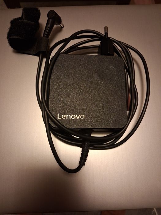 Lenovo Ideapad 3 15ADA05 como novo.