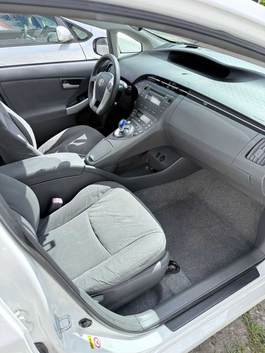 Toyota Prius Gen 3 1.8 Híbrido Automático