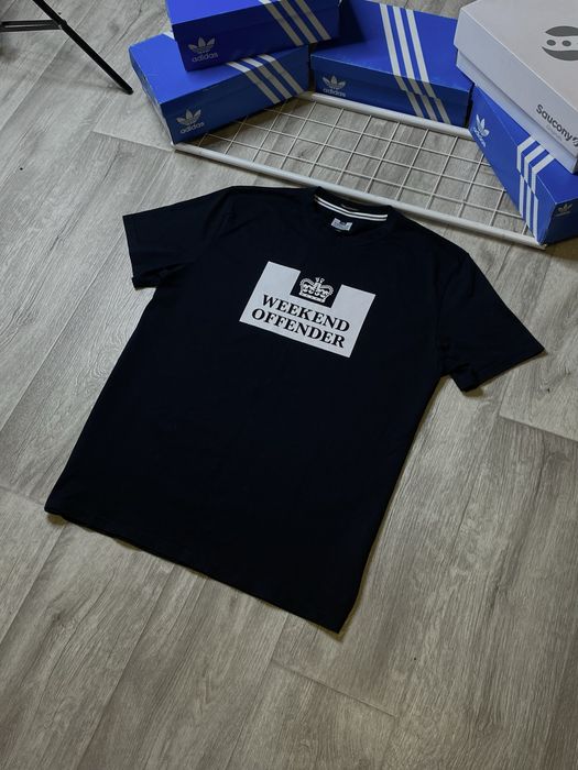 Футболка "Weekend Offender"