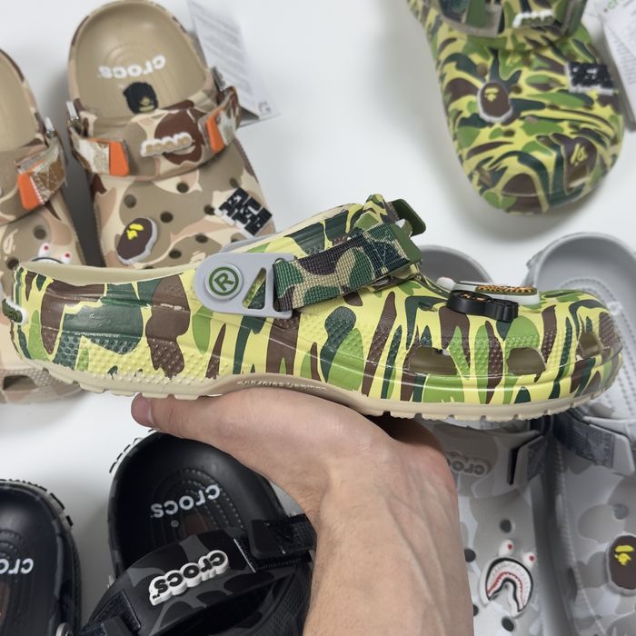 Тапки Crocs bape 36-45 крокс бейп тапочки джибітси в подарунок кроксы