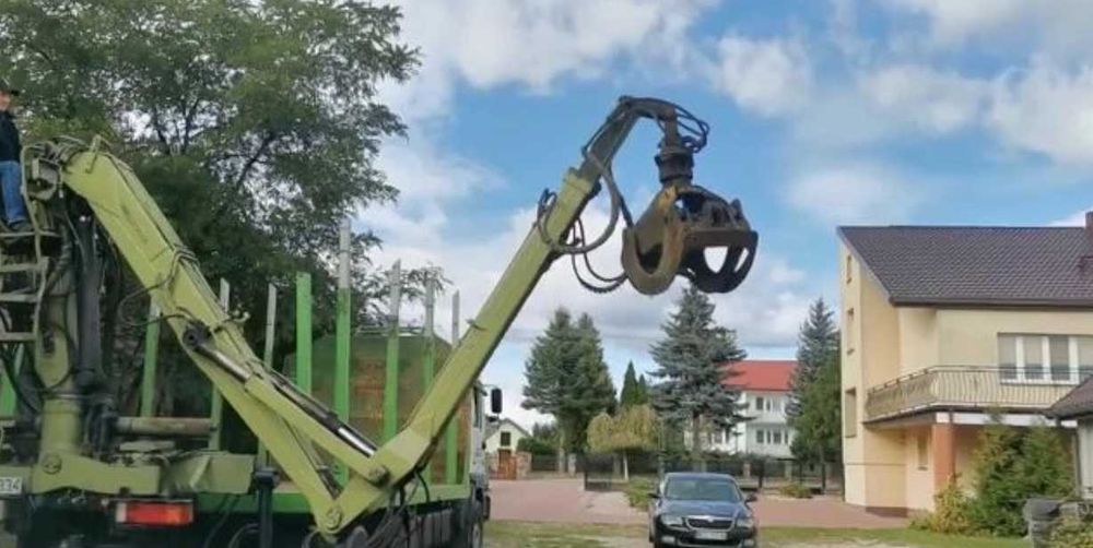 Кран маніпулятор Loglift лісний на ЗІЛ КАМАЗ УраЛ
