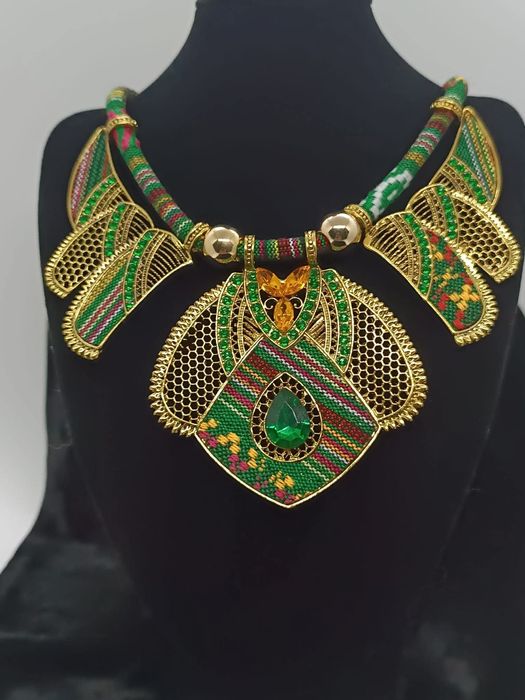 Naszyjnik w stylu etnicznym