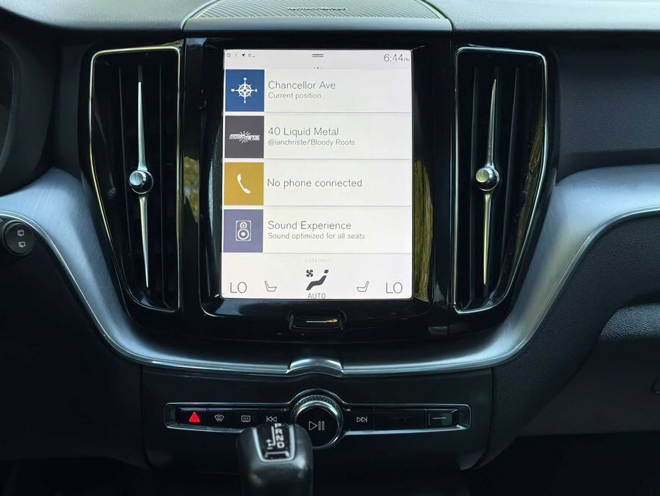 Volvo XC60      2018
