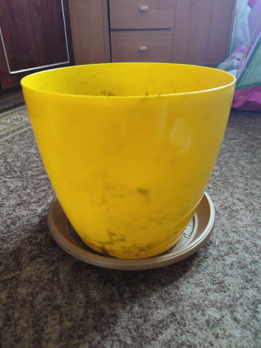 Горшок большой для цветов