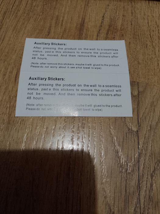 Wieszak aluminiowy bez wiercenia Wangel