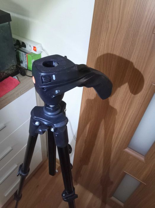 Manfrotto statyw do aparatu i kamery. Compact Action MKCOMPACTACN-BK. Stan ok.
