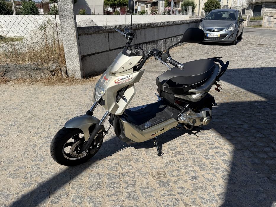 Scooter electrica ACM power