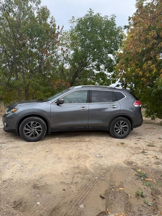 Продам Nissan  Rogue 2015 год