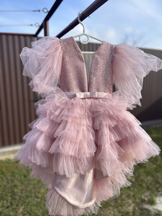 Сукні на випускний, плаття нарядне, плаття на випускний, плаття