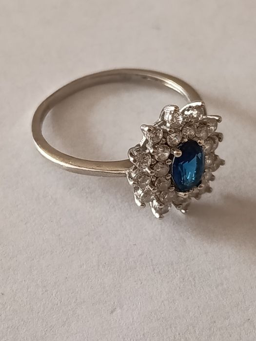 Pierścionek srebrny pr 925