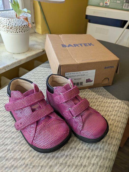 Różowe trzewiki barefoot dla dziewczynki BARTEK r. 23