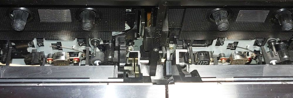 касетний магнітофон Akai HX-26W