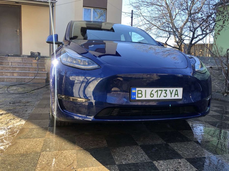 Електромобіль Tesla