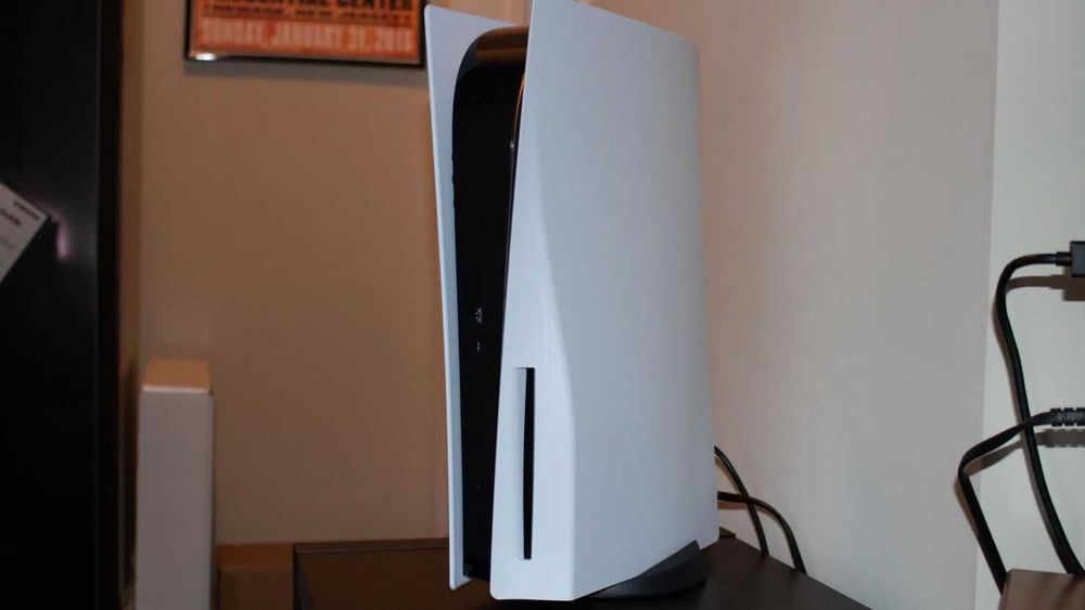 Playstation 5 1TB + 2 Comandos