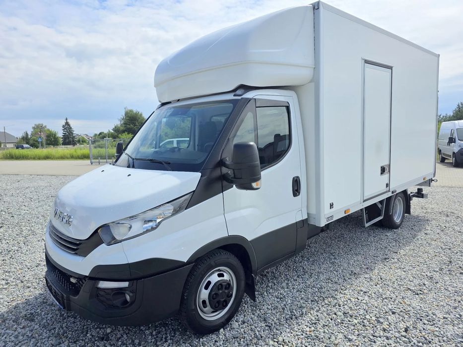 Iveco IVECO 35-180 3.0 HPI 180 KONNY KONTENER 4.2 M WINDA KLIMA 8 BIEGÓW HIMATIC WEBASTO BLIŹNIAKI DO 3.5 T WINDA  Iveco 35-180 3.0 Hpi 180 Konny Kontener 4.2 metra  Himatic Klima Winda