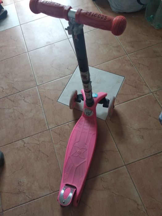 Самокат дитячий.