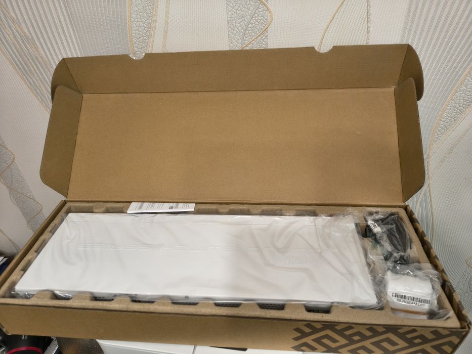MikroTik CSS326-24G-2S+RM Cloud Smart Switch, керований мережевий комутатор для монтажу в 19" стійку