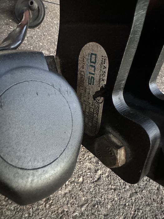 Фаркоп форкоп шкода фабія 2 skoda Fabia 2007/2014 рік оригінал