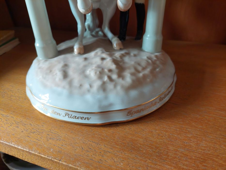 Rara escultura escola equitação espanhola Viena austria porcelana