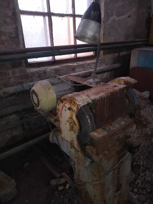 Продам точильно-шлифовальный двухсторонний промышленный станок