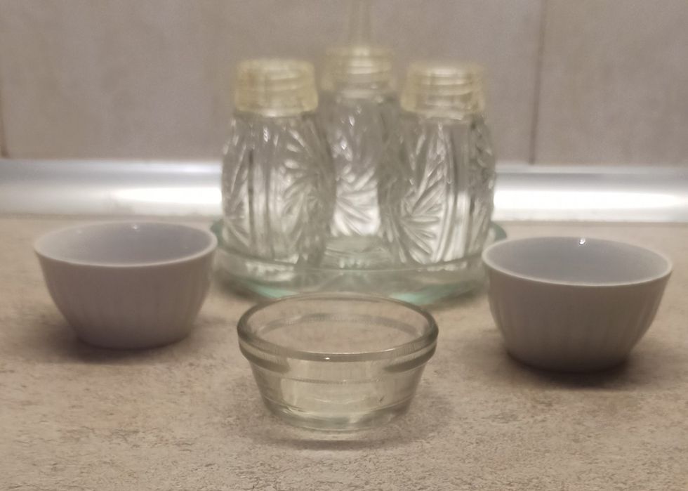 Наборы для специй. Бутылки.