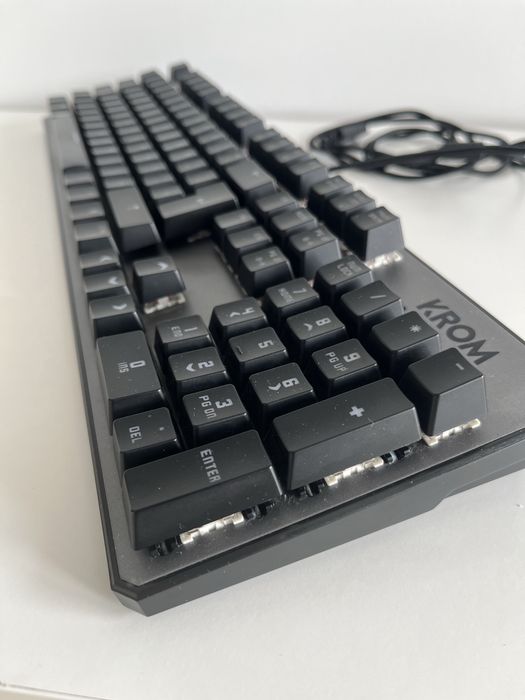 Teclado Mecânico KROM Kernel RGB