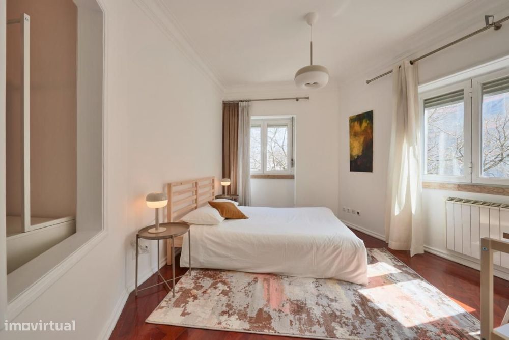 Quarto - localizado em Arroios Lisbon