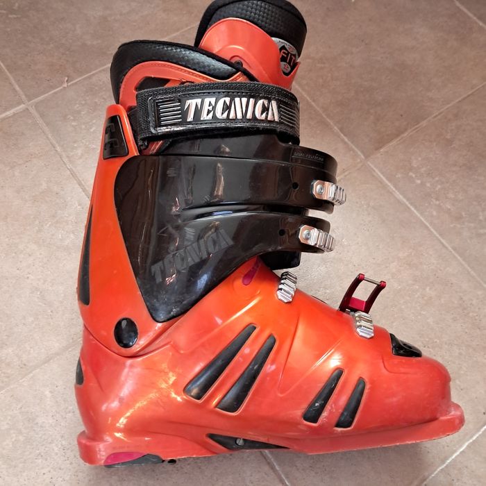 Buty narciarskie, Tecnica 330mm