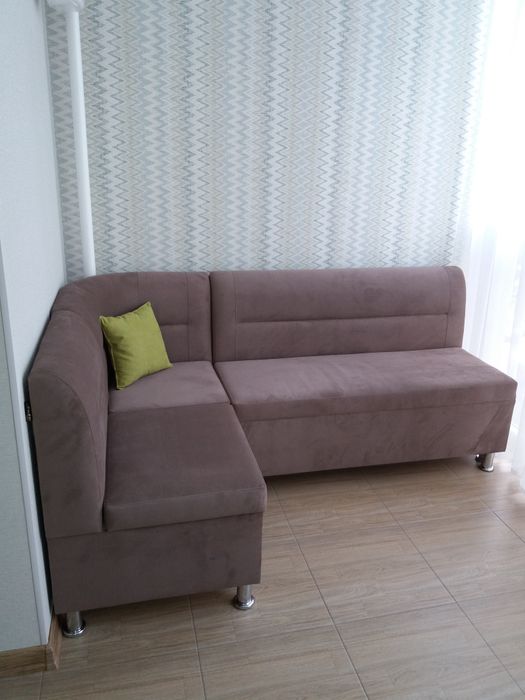 Кухонний диван зі спальним місцем