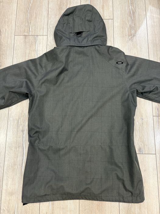 Куртка Oakley чоловіча M темно-сіра, лижна / сноубордична