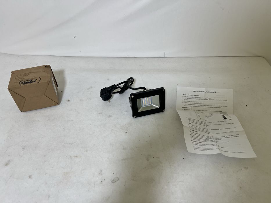 LED Floodlight 20W – Ciepła Barwa, IP65