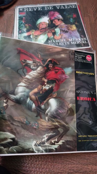 Discos de Música Clássica 
Capas e discos bom estado 
Lote negociável 
5€